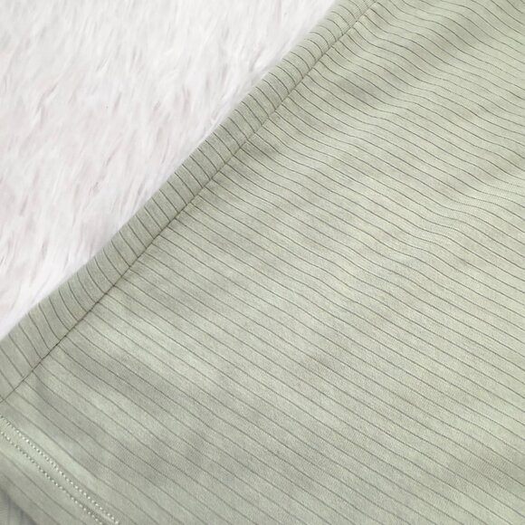 Women Peloton Top Twist Back Tank Top Striped in Light Green Size Large - Picture 8 of 8